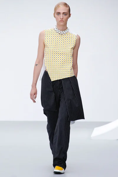 Look 8